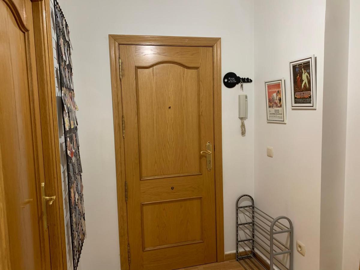 Hoster Cinema Verona Tomelloso Buitenkant foto